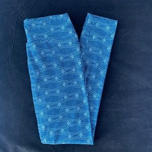 Lula Roe Blue Pattern Leggings CA